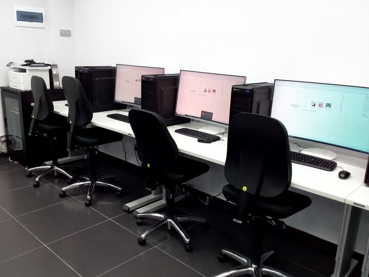 Siberian college Noyabrsk uses Treston furniture